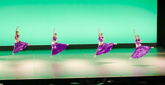舞踊班定期公演 舞踊班定期公演