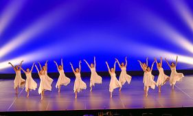 舞踊班定期公演 舞踊班定期公演