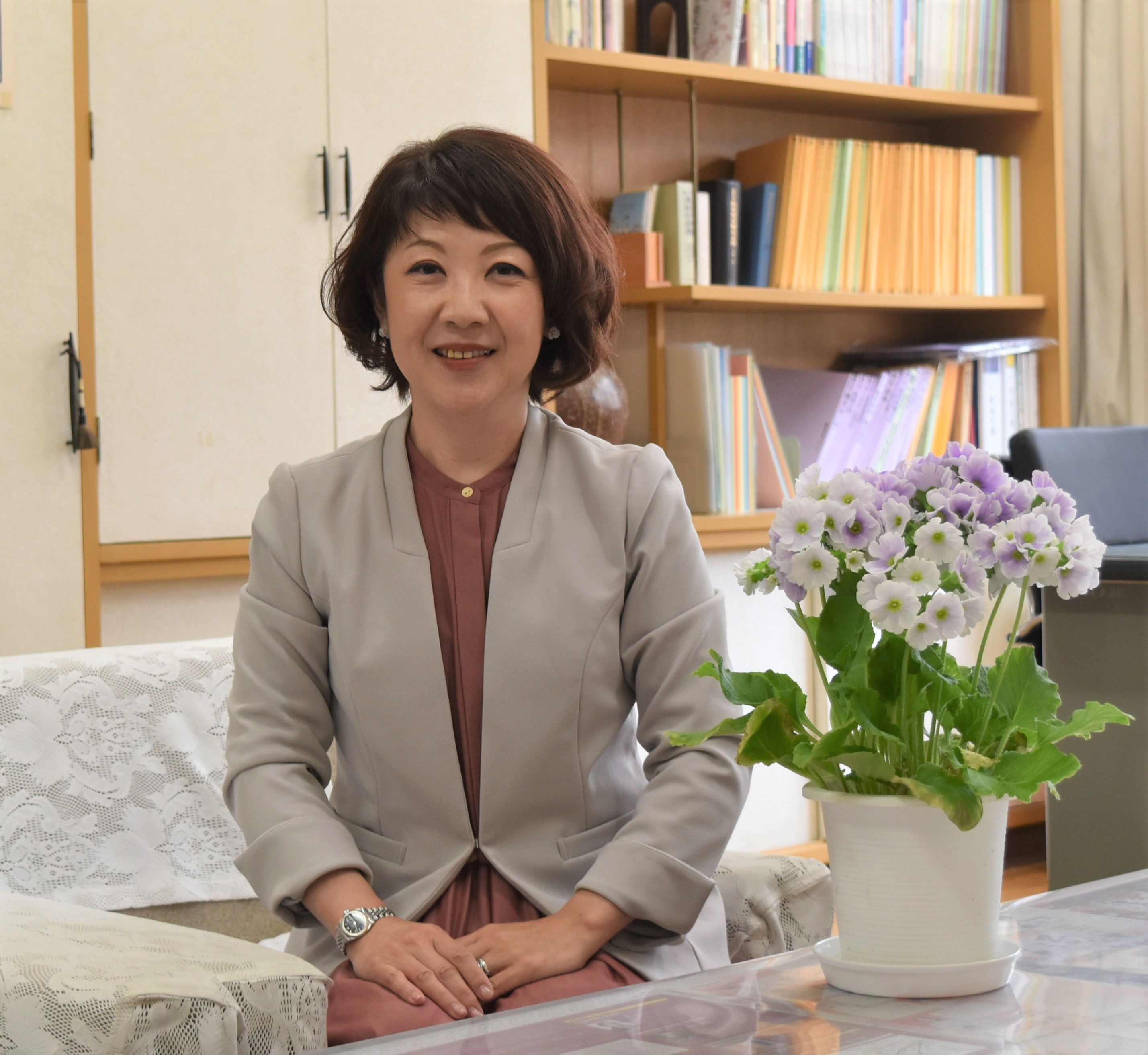 学校長　鳥谷越 浩子