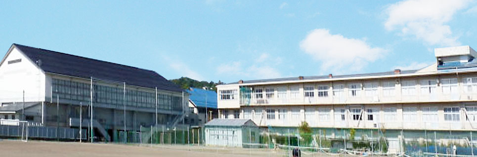 松本蟻ヶ崎高等学校の校庭からの風景