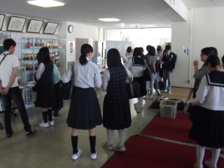 学校公開の受付風景