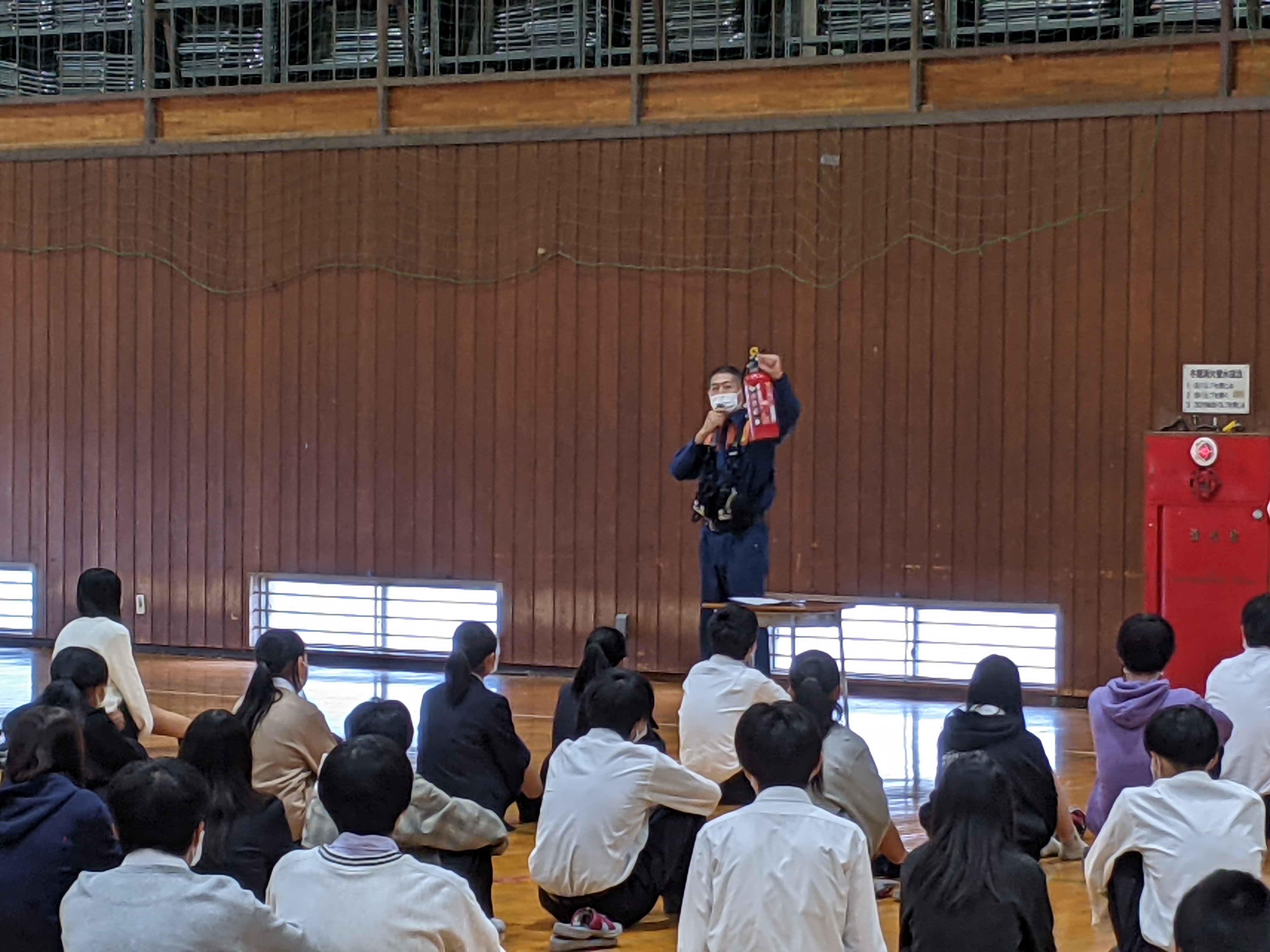 消火器取り扱いの講演の様子