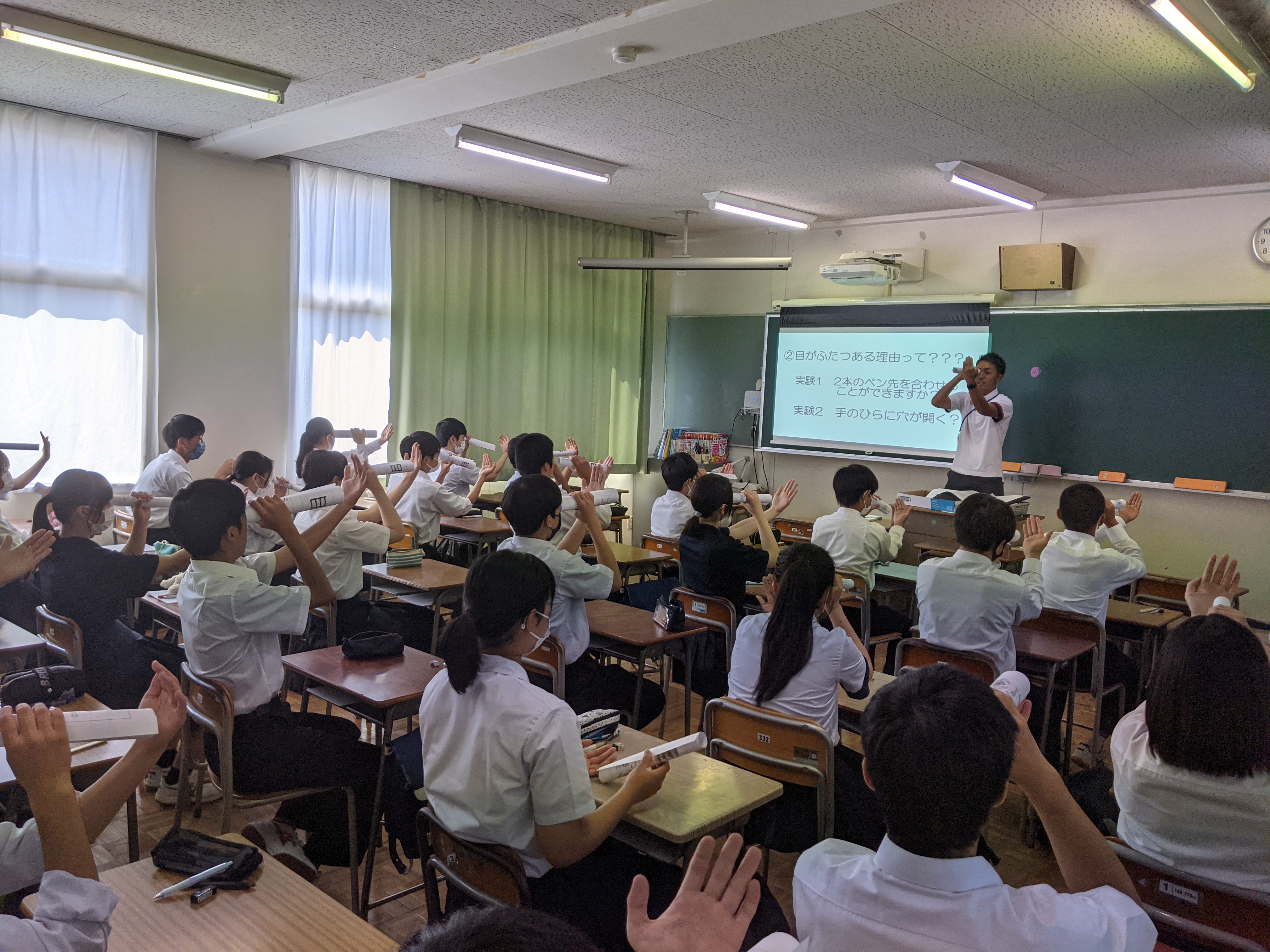 授業体験（理科）の様子