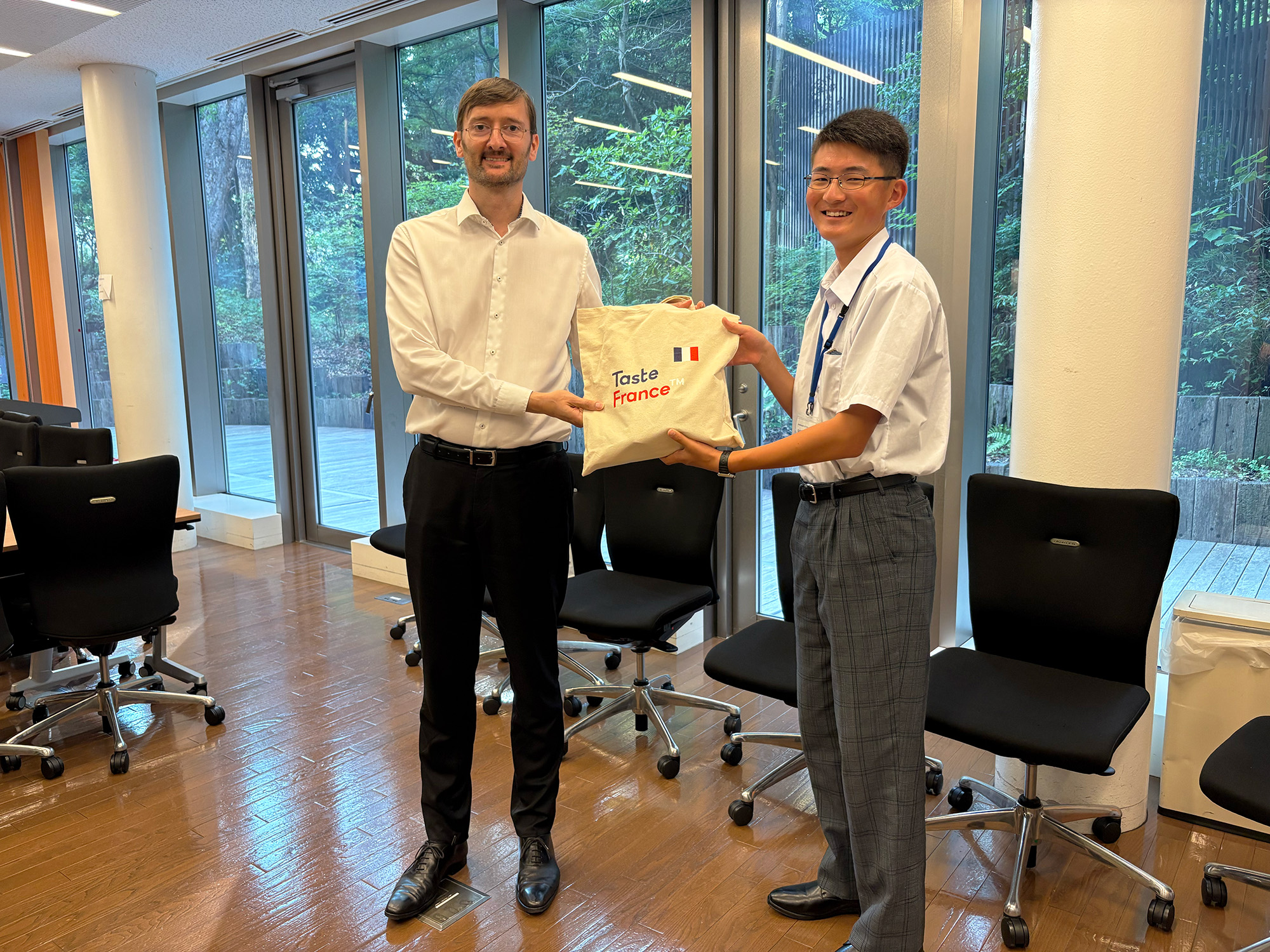 フランス大使館訪問