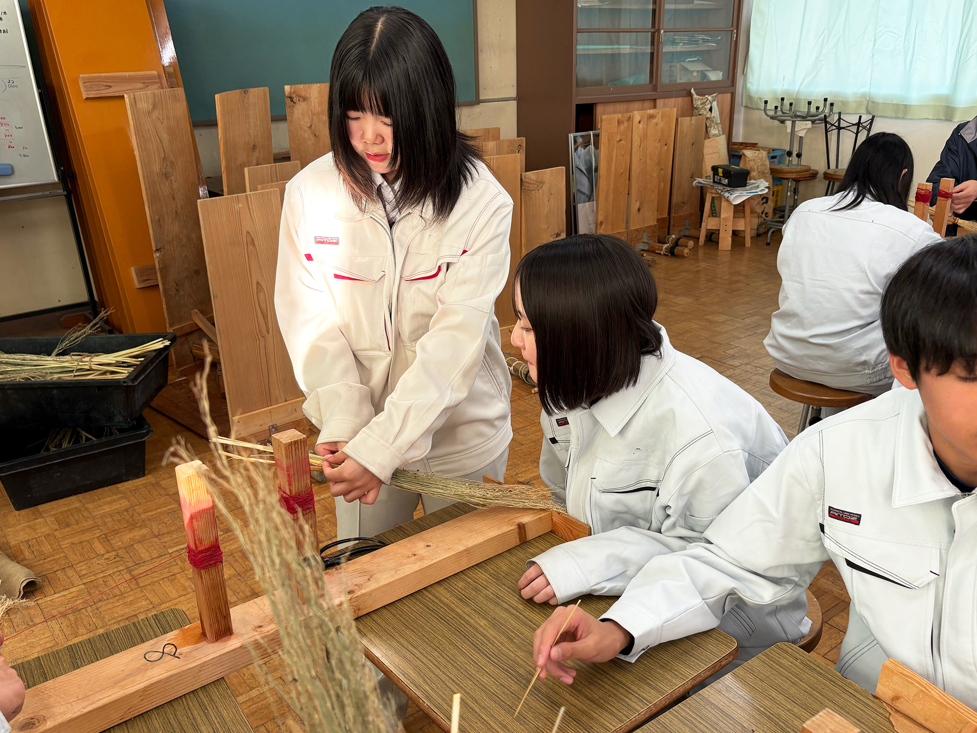 そば打ちと箒づくり