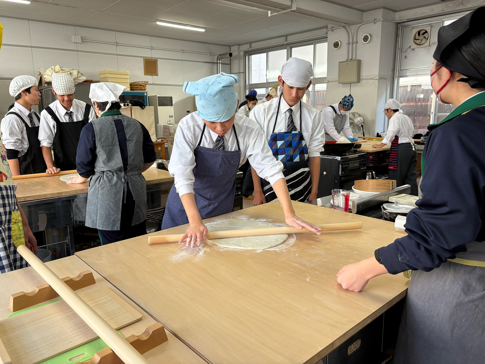 そば打ちと箒づくり