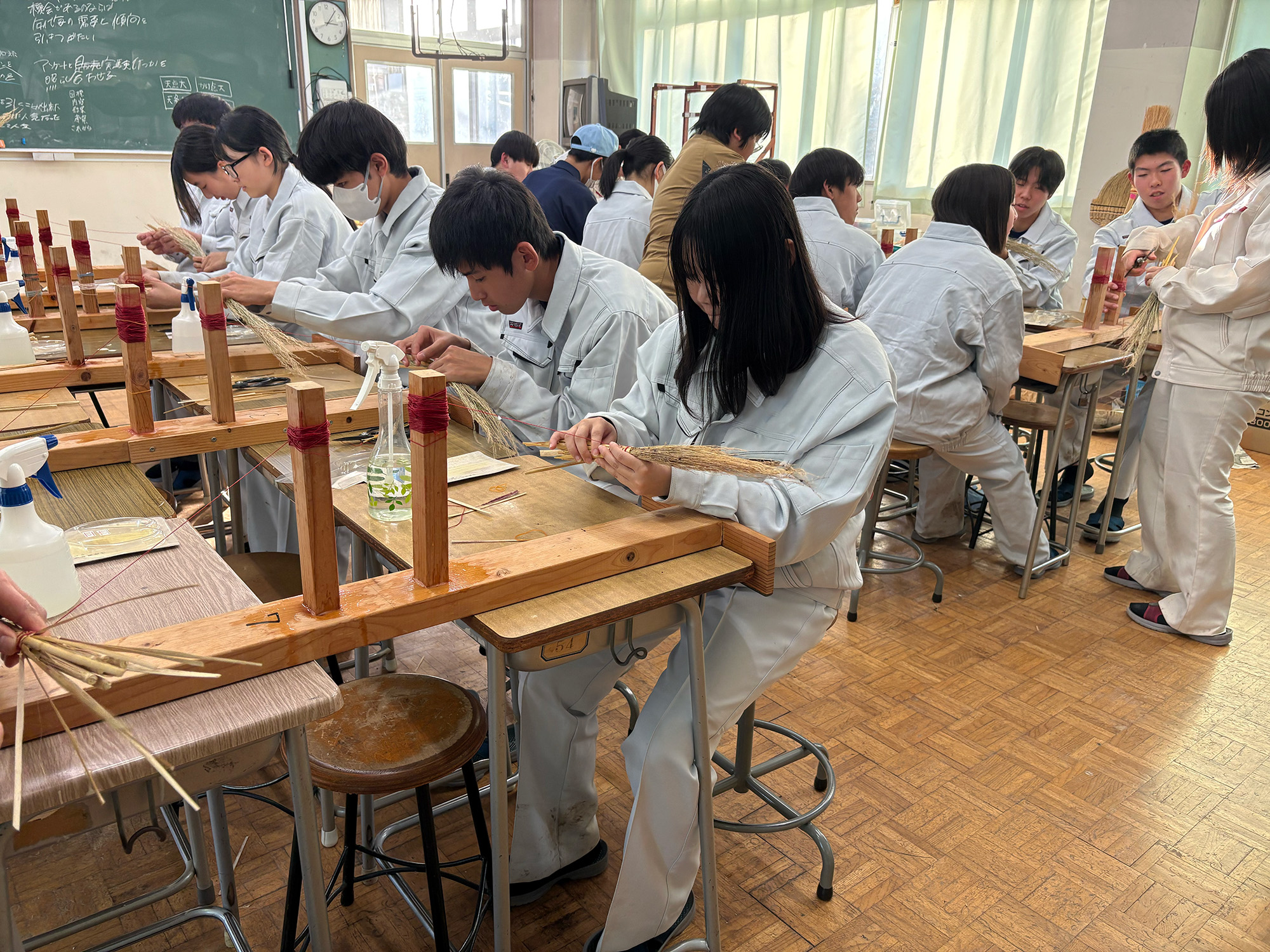 そば打ちと箒づくり