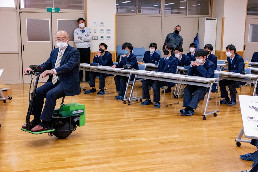 公立諏訪東京理科大学 特別授業