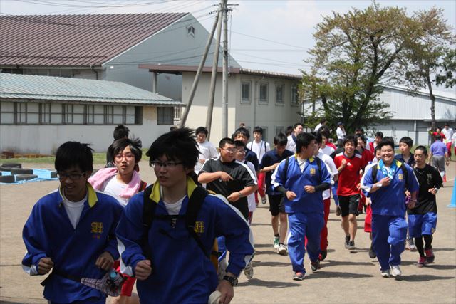 強歩大会のスタート