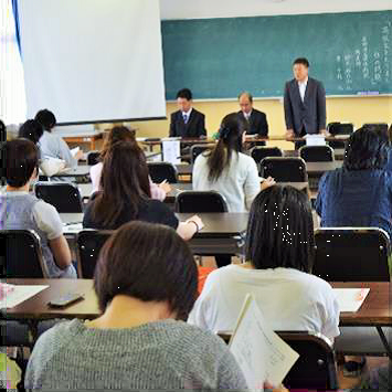 2016.6.28先生達は、埋蔵文化財発掘調査の見学会を行いました。2016.6.24表彰と壮行会2016.6.22産業基礎　地域の産業を知る　（須園キャンパス1年）2016.6.20春期クラスマッチ　6月10日実施　（須商キャンパス）2016.6.14（株）サンジュニア 西原社長より、折り畳み椅子１１０脚を寄贈して頂きました。　2016.6.13平成28年度　同窓会総会2016.6.10キャンパスが熱くなる日　春期クラスマッチ　（須園キャンパス）　2016.6.10教育実習生　（須商キャンパス）　2016.6.10芸術鑑賞　（須商キャンパス）　2016.6.10持てる力を全て出し切れ－北信越大会壮行会　教育実習生あいさつ（須園キャンパス）　2016.6.9奏でる　踊る　芸術鑑賞　（須園キャンパス）　2016.6.7高校総体県大会　快挙卓球女子　他　2016.6.6須商・創成マーケット2016　開催決定2016.6.2進路実現にむけて 2　（須園キャンパス　3年）2016.5.30「街並みクリーン＆ウォーク作戦」に参加しました　（須園キャンパス　生徒会）2016.5.30あいさつ運動・募金活動　（須商キャンパス　生徒会）2016.5.30卓球部が快挙です！　（生徒会）2016.5.28PTA総会　講演会2016.5.28公開授業がありました2016.5.23デュアルシステム・コース週間始まる（須園キャンパス）2016.5.19進路実現にむけて　（須園キャンパス　3年）2016.5.19あなたはどこに咲く？　（須園キャンパス）2016.5.18熱戦を繰り広げた北信大会　６競技県大会へ　（須園キャンパス）2016.5.17北信総合体育大会　（須商キャンパス）2016.5.16選挙出前授業  (須園キャンパス3年）2016.5.12交通安全・インターネットの適正利用の講話  (須園キャンパス1年）2016.5.11立ち振る舞い・席次・食事マナーを学ぶ　産業基礎  (須園キャンパス1年）2016.5.10交通安全教室(須商キャンパス）2016.4.28壮行会2016.4.28生徒総会＆一斉委員会2016.4.27お得な学校!?　学科連携授業2016.4.26「産業基礎」での、第1回講演会 (須園キャンパス）2016.4.21傘の貸し出し（須園キャンパス）　校歌練習（須商キャンパス）2016.4.20朝の風景　守る・測る　須園キャンパスより2016.4.8クラブ説明会＆対面式2016.4.6一期一会　対面式(須園キャンパス）2016.4.6創成高校２期生入学式挙行2016.4.5新任式と１学期始業式